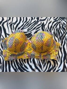 Body Frosting Neon Yellow Bra
